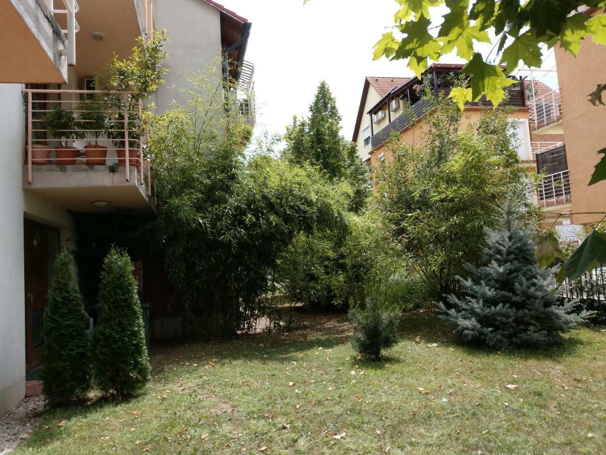 Mandarin Wellness Apartman Siofok Bagian luar foto