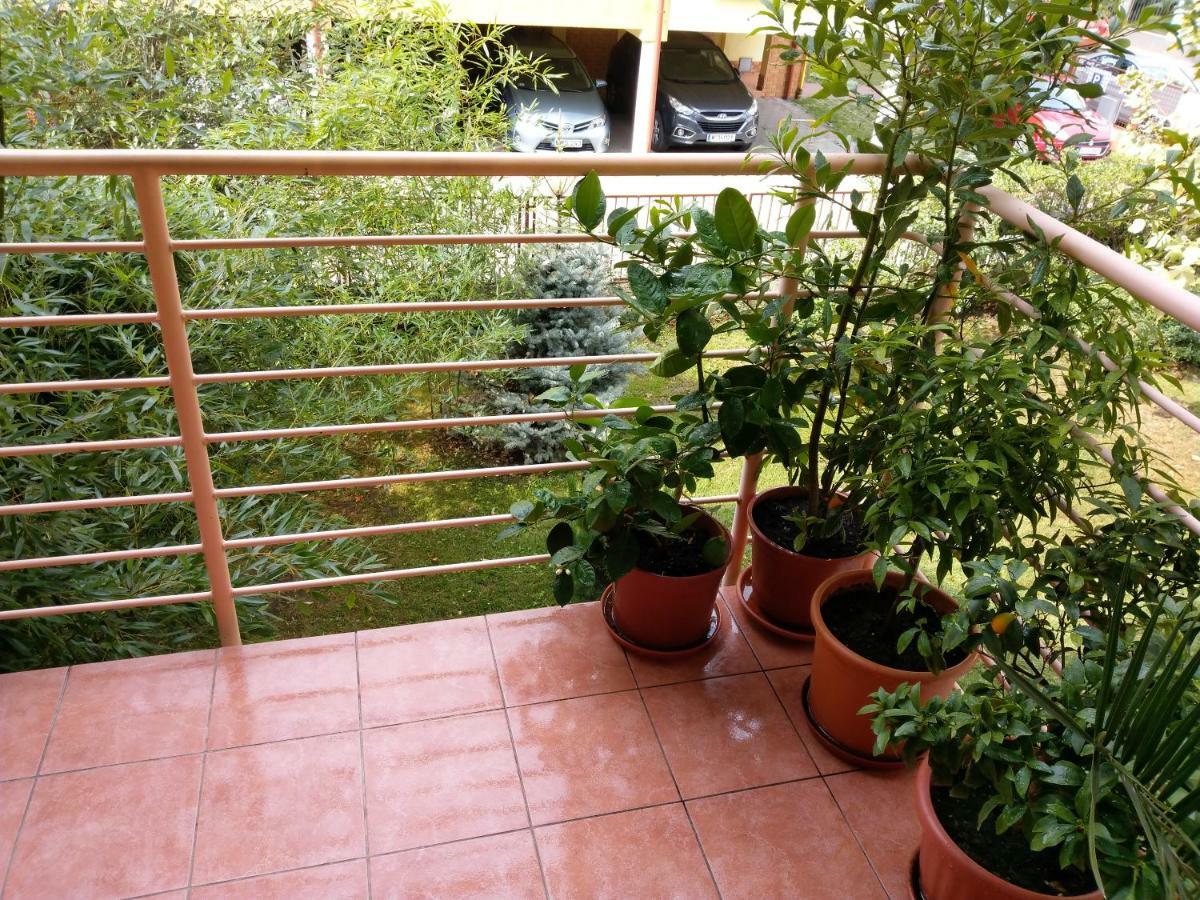 Mandarin Wellness Apartman Siofok Bagian luar foto